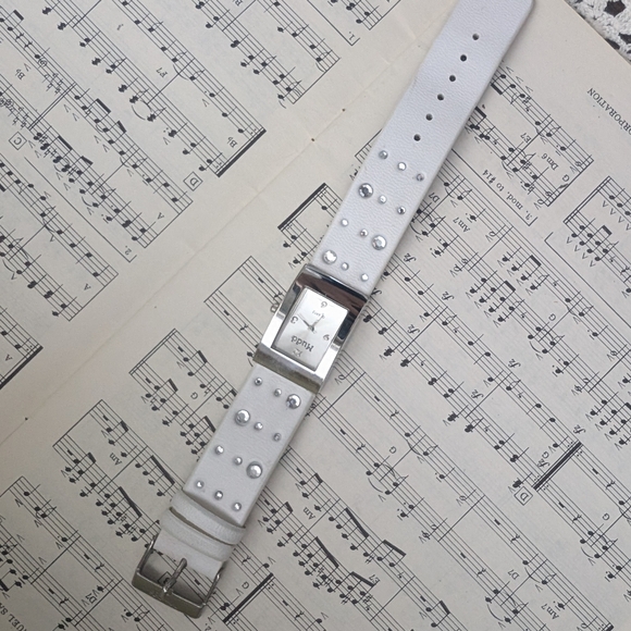 Mudd White Quartz Wearable - Picture 6 of 6